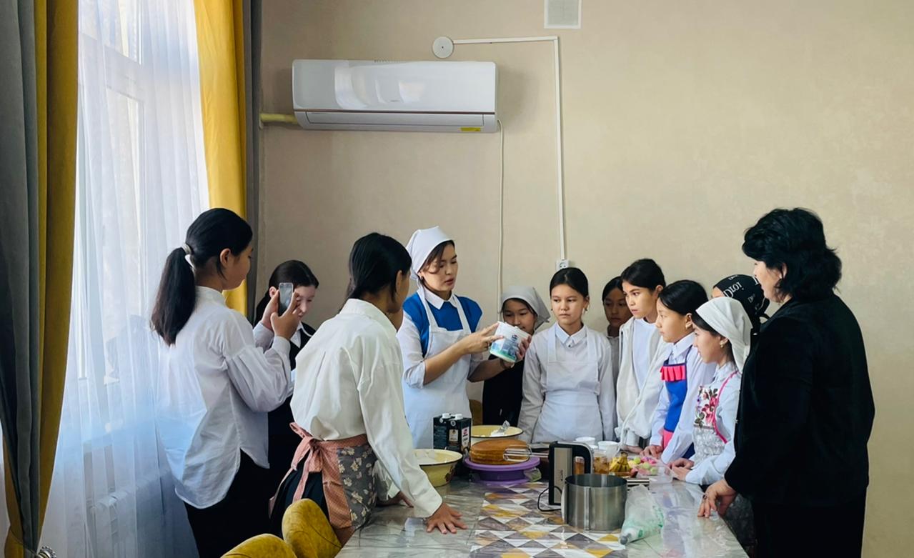 “Kitchen сlab”  асханасында 6 «Ә” сыныбы